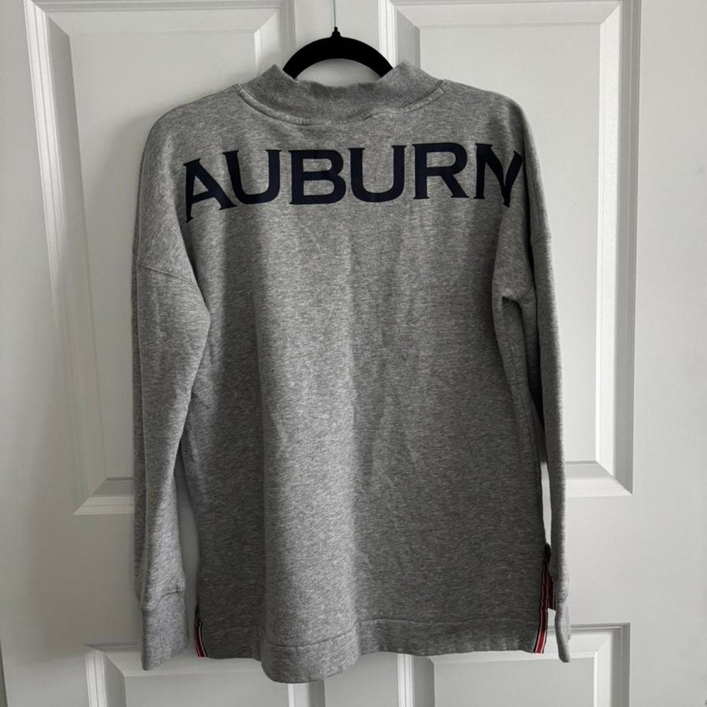 Under Armour grey Auburn University mock neck sweatshirt Size M‎